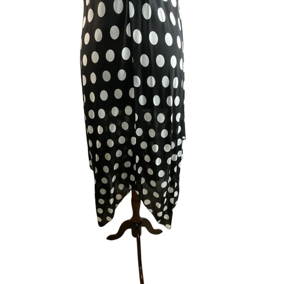Simply Couture Polka Dot Sleeveless Handkerchief Hem Dress - in Black and White - Picture 10 of 13